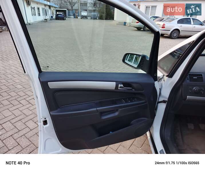 Минивэн Opel Zafira 2008 в Николаеве фото 13 Минивэн Opel Zafira 2008 в Николаеве