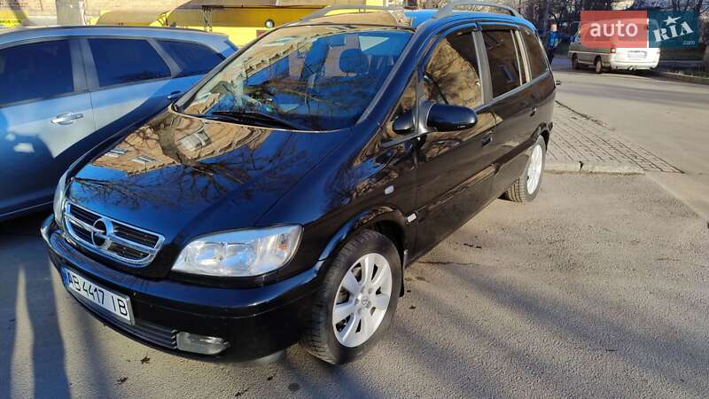 Минивэн Opel Zafira 2004 в Виннице