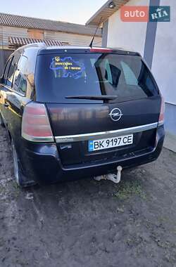 Минивэн Opel Zafira 2006 в 