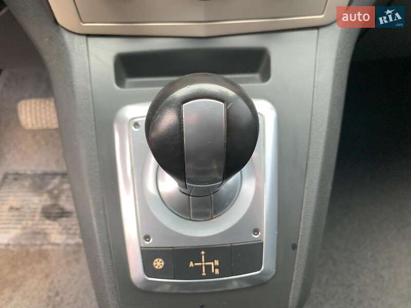 Минивэн Opel Zafira 2008 в Виннице