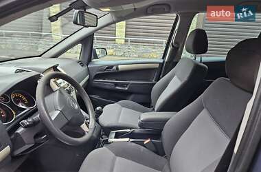 Минивэн Opel Zafira 2008 в 