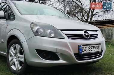 Минивэн Opel Zafira 2010 в 