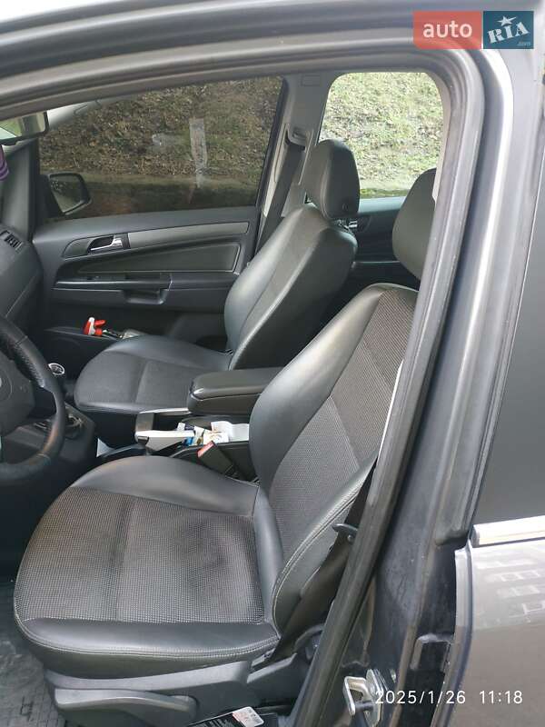 Минивэн Opel Zafira 2011 в Львове фото 6 Минивэн Opel Zafira 2011 в Львове