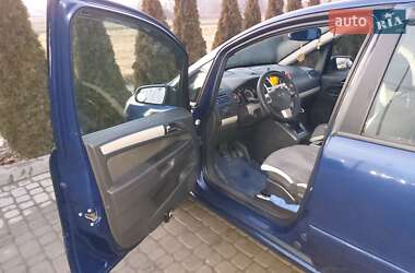 Минивэн Opel Zafira 2008 в 