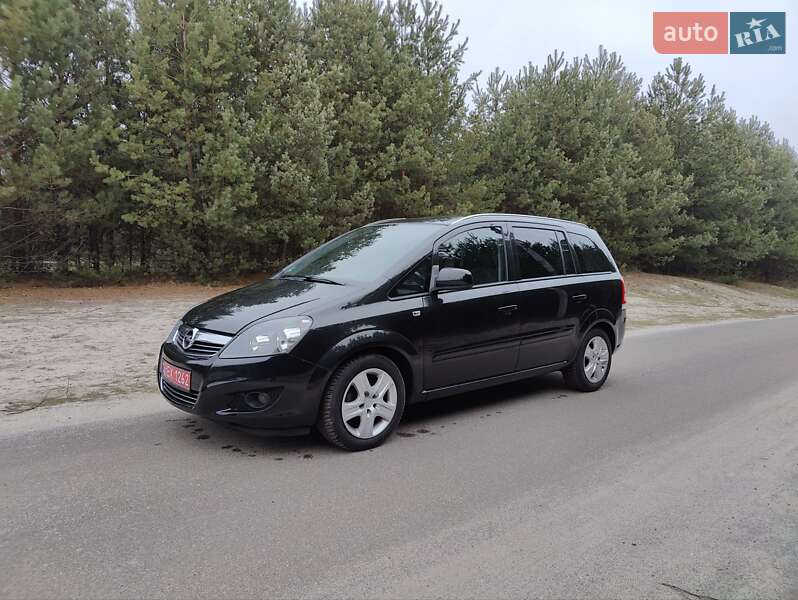 Мінівен Opel Zafira 2012 в Києві