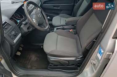 Минивэн Opel Zafira 2007 в 