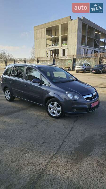 Минивэн Opel Zafira 2007 в Луцке