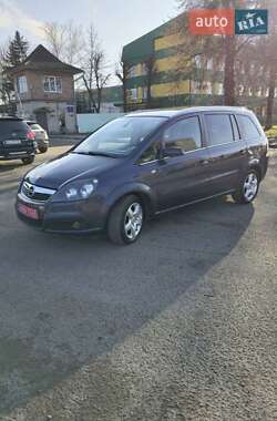 Минивэн Opel Zafira 2007 в Луцке