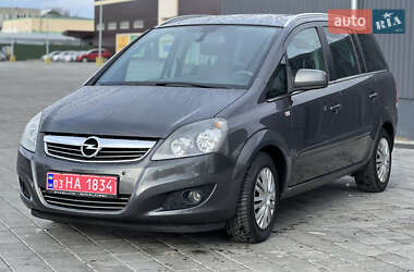 Минивэн Opel Zafira 2010 в Черкассах