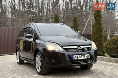 Мінівен Opel Zafira 2009 в Косові