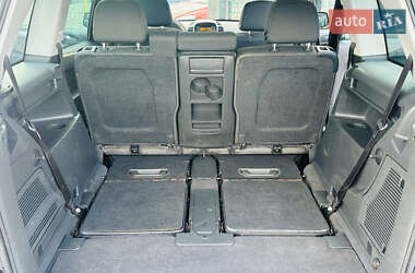 Минивэн Opel Zafira 2010 в 