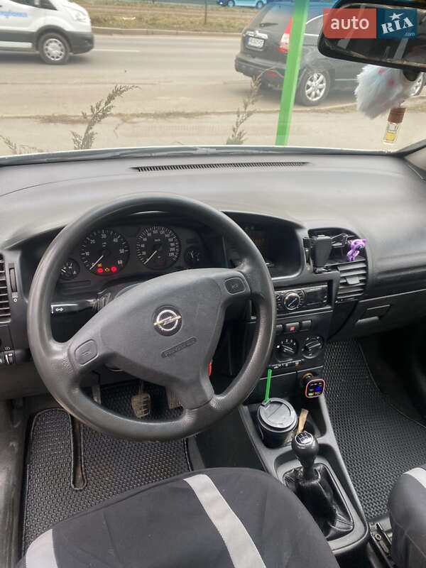 Минивэн Opel Zafira 2003 в Виннице