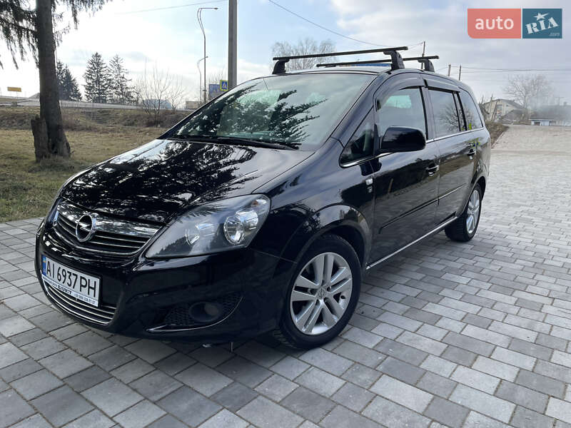 Мінівен Opel Zafira 2010 в Старокостянтинові