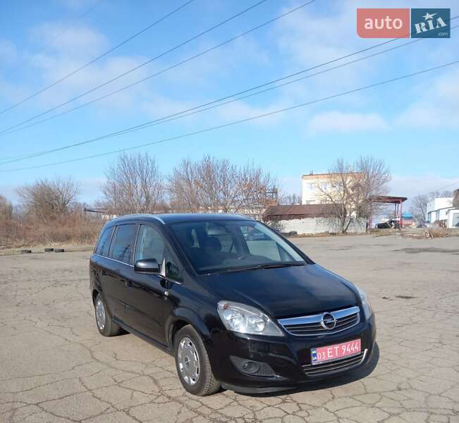 Минивэн Opel Zafira 2010 в Полтаве