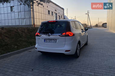 Минивэн Opel Zafira 2018 в 