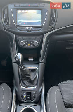 Минивэн Opel Zafira 2018 в 