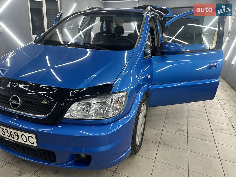 Минивэн Opel Zafira 2003 в Киеве