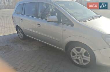 Минивэн Opel Zafira 2012 в 
