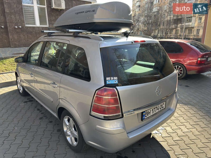 Минивэн Opel Zafira 2006 в Одессе