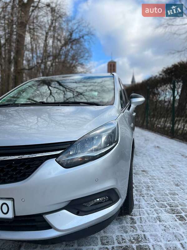 Мінівен Opel Zafira 2018 в Львові