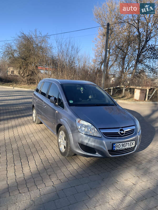 Минивэн Opel Zafira 2009 в Бучаче