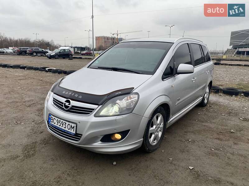 Opel Zafira 2011