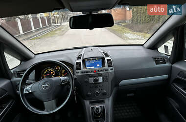 Минивэн Opel Zafira 2006 в Ивано-Франковске