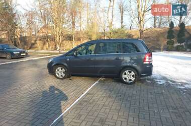 Минивэн Opel Zafira 2010 в 