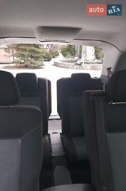 Минивэн Opel Zafira 2010 в 