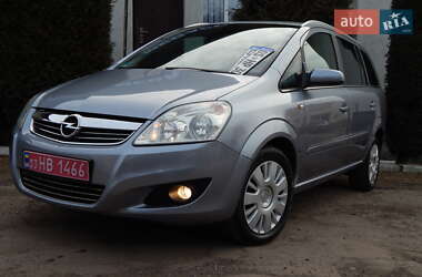 Минивэн Opel Zafira 2008 в 