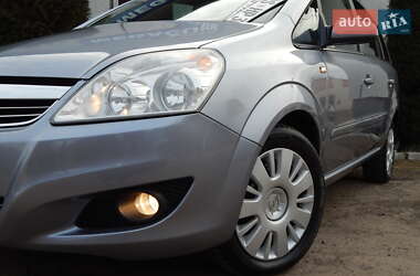 Минивэн Opel Zafira 2008 в 