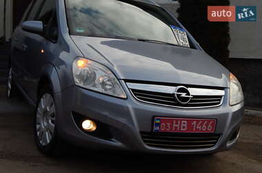 Минивэн Opel Zafira 2008 в 