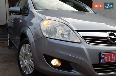 Минивэн Opel Zafira 2008 в 
