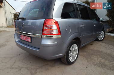 Минивэн Opel Zafira 2008 в 