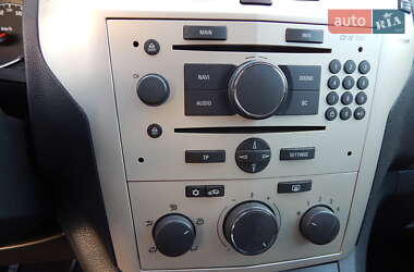 Минивэн Opel Zafira 2008 в 