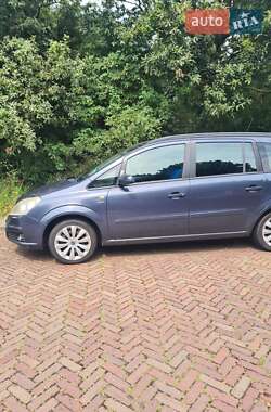 Минивэн Opel Zafira 2006 в 