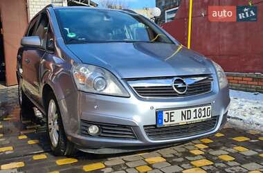 Минивэн Opel Zafira 2005 в Черкассах