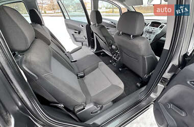 Минивэн Opel Zafira 2009 в Черкассах