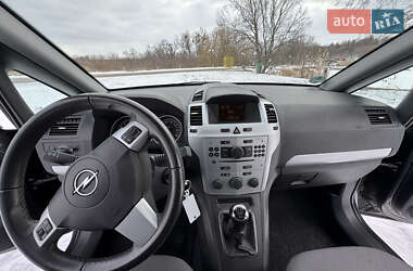 Минивэн Opel Zafira 2009 в Черкассах