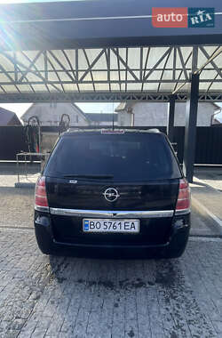 Мінівен Opel Zafira 2009 в Тячеві