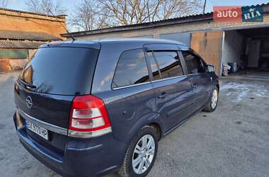 Минивэн Opel Zafira 2010 в Дунаевцах