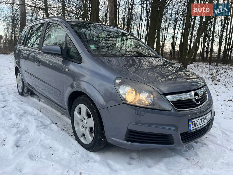 Минивэн Opel Zafira 2006 в Ровно
