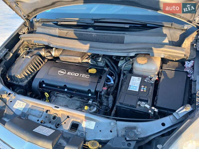 Мінівен Opel Zafira 2005 в Харкові