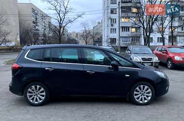 Минивэн Opel Zafira 2012 в Киеве