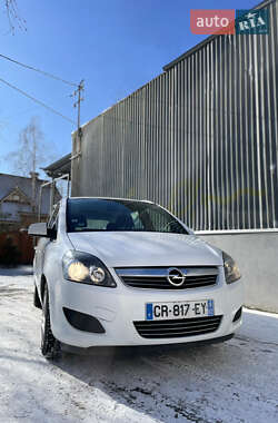 Мінівен Opel Zafira 2013 в Луцьку