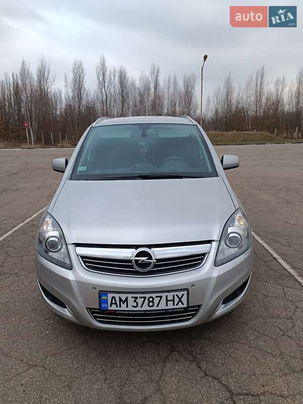 Мінівен Opel Zafira 2013 в Бердичеві