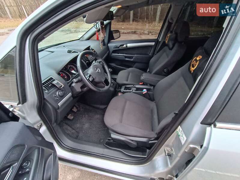 Мінівен Opel Zafira 2013 в Бердичеві