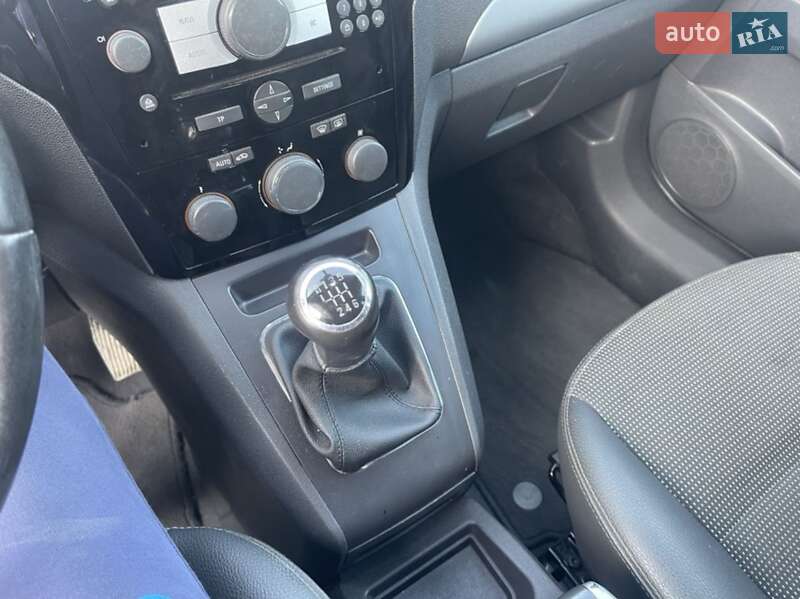Мінівен Opel Zafira 2009 в Луцьку