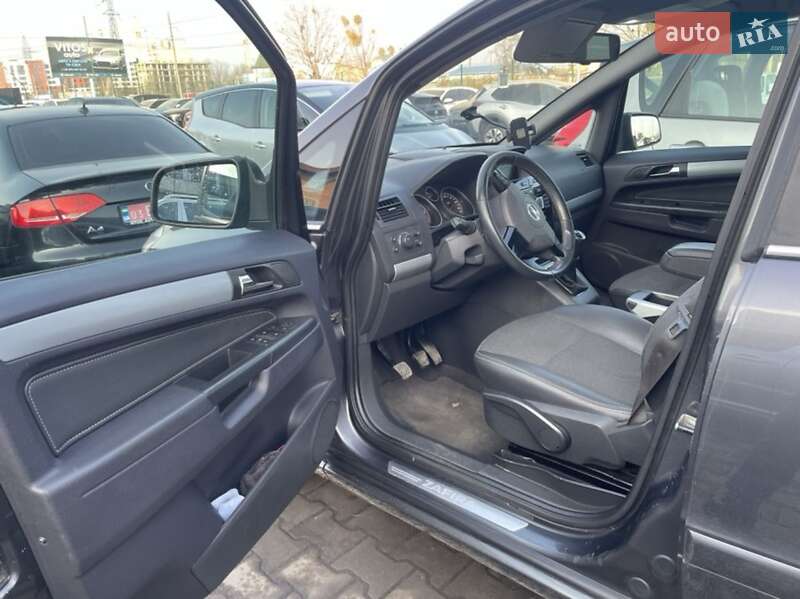 Мінівен Opel Zafira 2009 в Луцьку