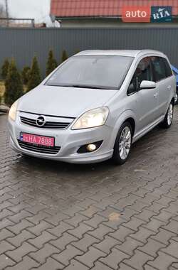 Мінівен Opel Zafira 2009 в Чернівцях